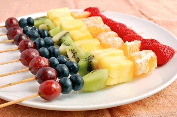 espetinho de frutas
